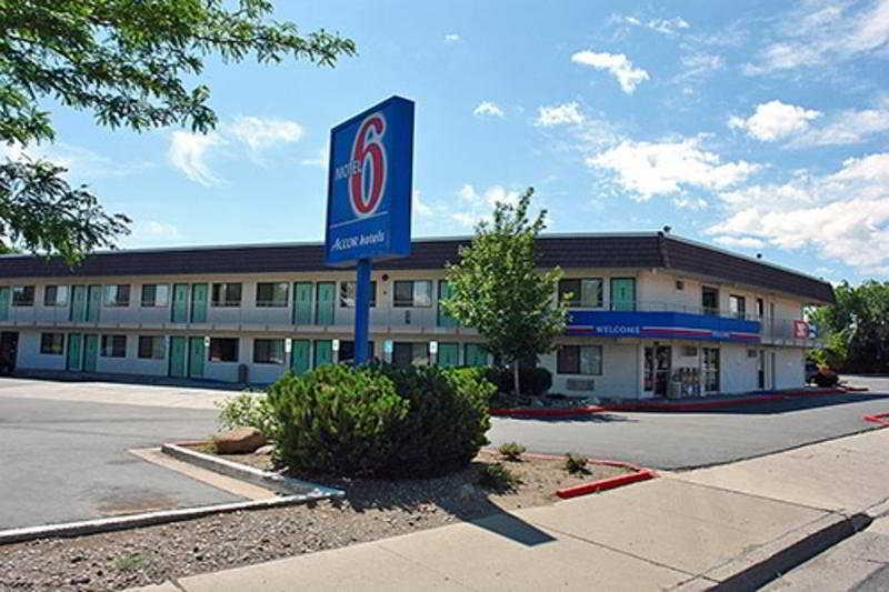 Motel 6-Reno, Nv - Livestock Events Center Bagian luar foto