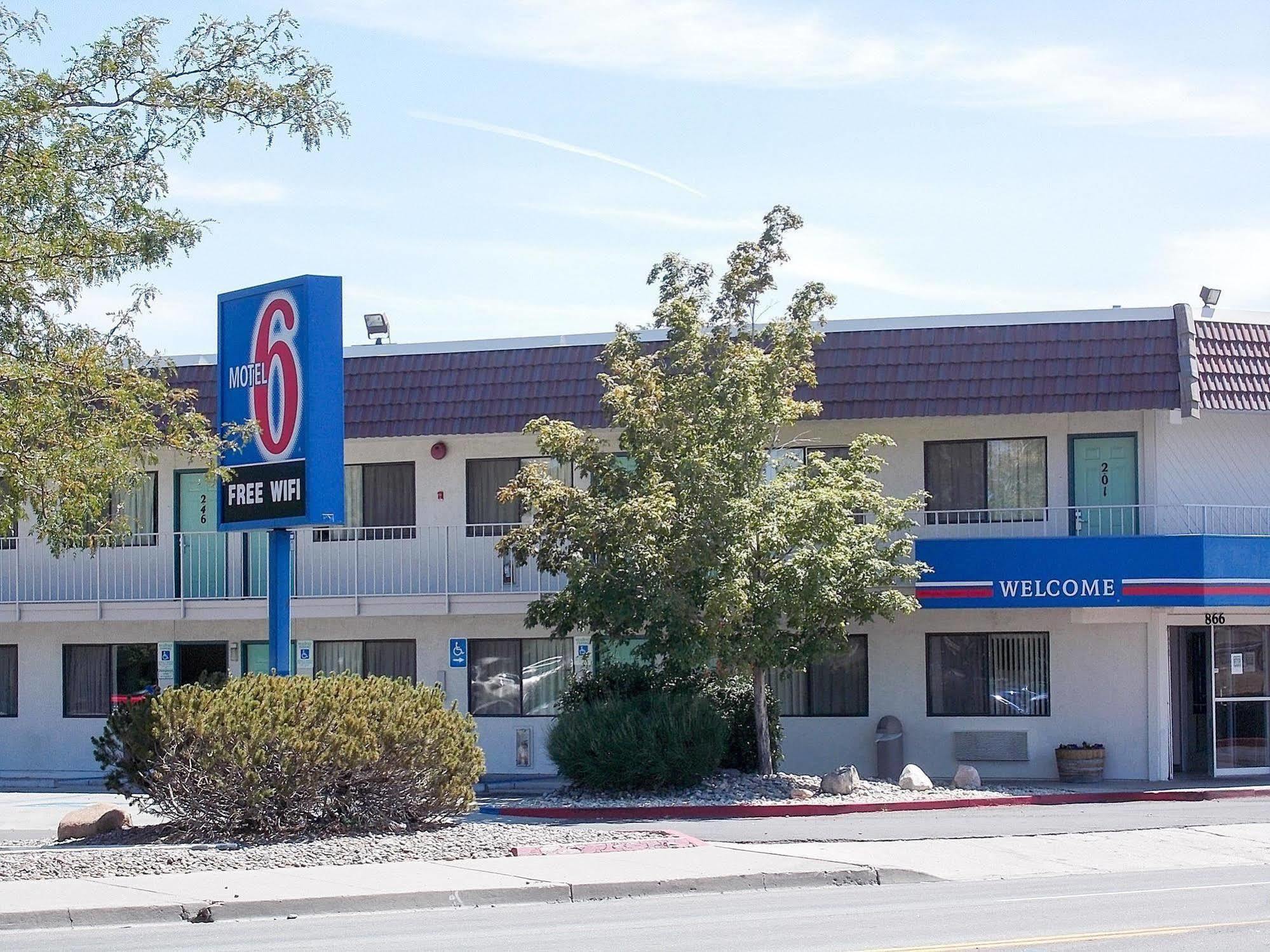 Motel 6-Reno, Nv - Livestock Events Center Bagian luar foto