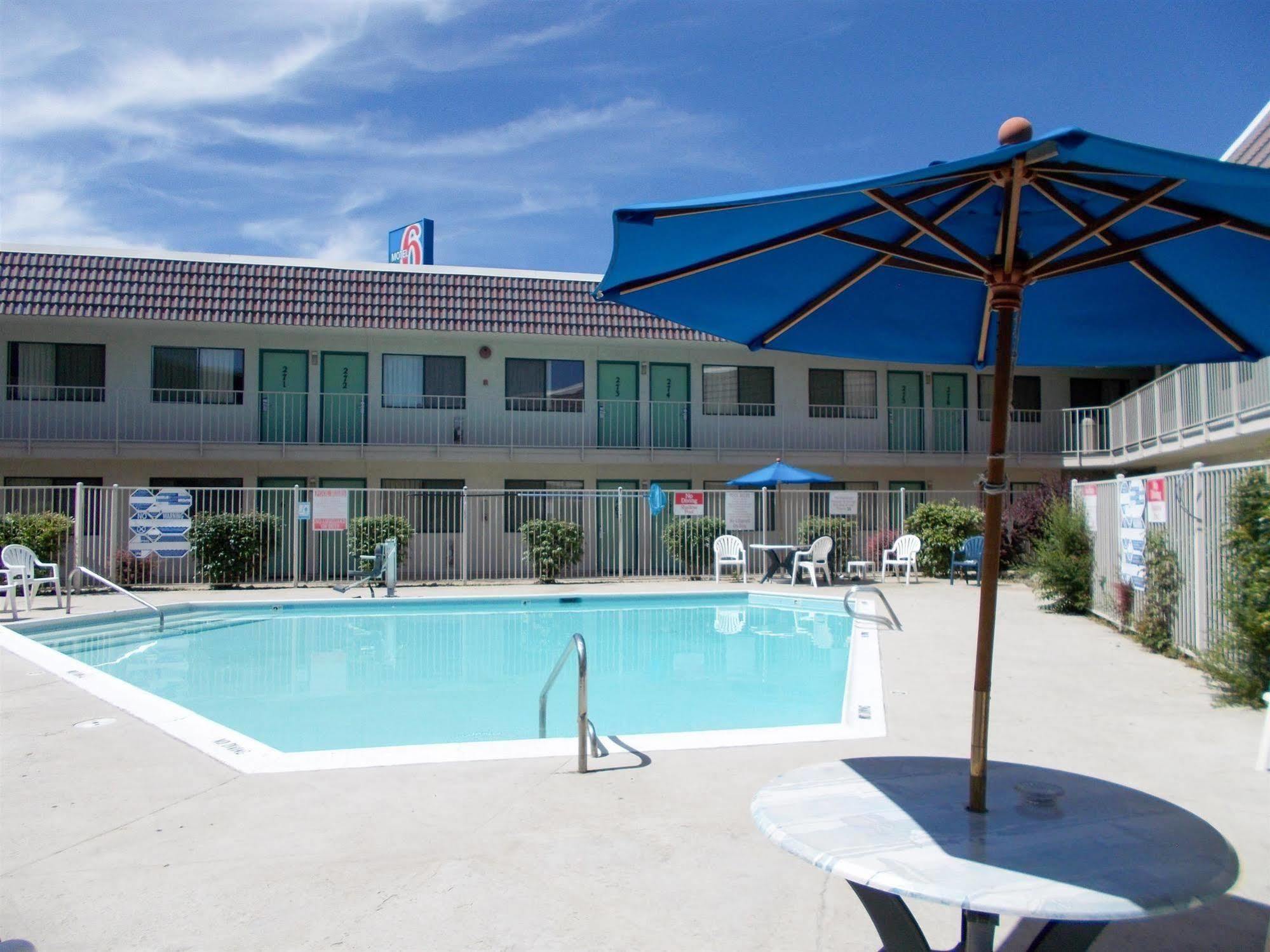 Motel 6-Reno, Nv - Livestock Events Center Bagian luar foto